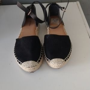 Women's black babydoll sandals Old Navy